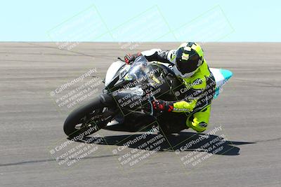 media/May-14-2022-SoCal Trackdays (Sat) [[7b6169074d]]/Bowl (1120am)/